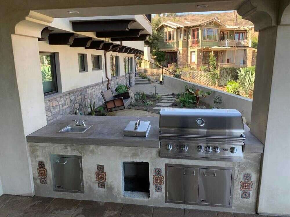 Outdoor BBQ Kitchens 13